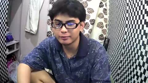 Snapshot of thehugecomeback chatting on January 8, 2025, 6:41 pm Xerxis online show from January 8, 2025, 6:41 pm