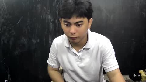 Snapshot of thehugecomeback chatting on February 12, 2025, 9:54 pm Xerxis online show from February 12, 2025, 9:54 pm