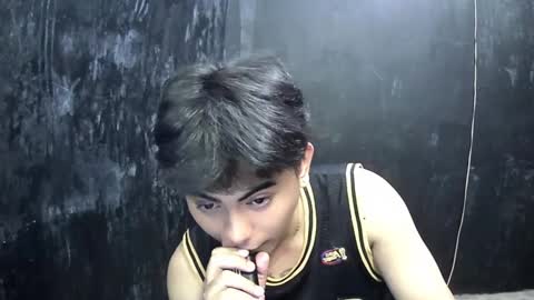 Snapshot of thehugecomeback chatting on February 21, 2025, 5:31 pm Xerxis online show from February 21, 2025, 5:31 pm