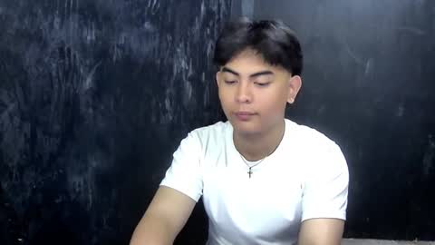 Snapshot of thehugecomeback chatting on March 9, 2025, 2:32 pm Xerxis online show from March 9, 2025, 2:32 pm