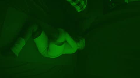 Snapshot of thehungmantis chatting on January 15, 2025, 2:27 am thehungmantis online show from January 15, 2025, 2:27 am