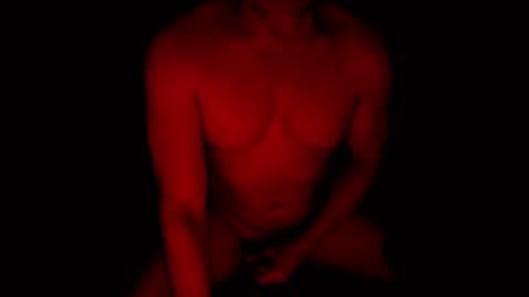 Snapshot of thehungmantis chatting on October 13, 2025, 5:29 am thehungmantis online show from October 13, 2025, 5:29 am