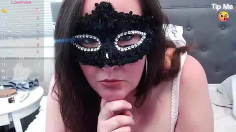 Snapshot of thelipsdown chatting on April 2, 2026, 8:28 pm Lacey online show from April 2, 2026, 8:28 pm