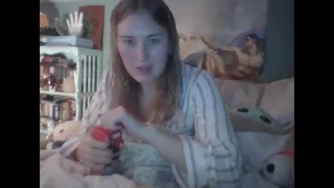 Little Bambii online show from December 17, 2025, 1:55 am