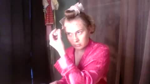 Little Bambii online show from January 10, 2026, 12:18 pm