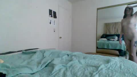 Snapshot of thelovecreep chatting on February 16, 2025, 11:05 am lovecreep online show from February 16, 2025, 11:05 am