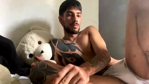 Snapshot of themarttinguyyy chatting on December 21, 2024, 1:53 pm themarttinguyyy online show from December 21, 2024, 1:53 pm