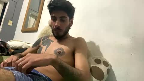 Snapshot of themarttinguyyy chatting on September 30, 2025, 1:43 am themarttinguyyy online show from September 30, 2025, 1:43 am