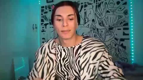 Lucy Lucy online show from December 5, 2025, 8:38 pm