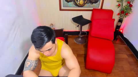 themuscularvenezuelanman online show from April 4, 2026, 10:51 pm