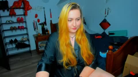 thenaughtygf online show from April 7, 2026, 9:48 pm