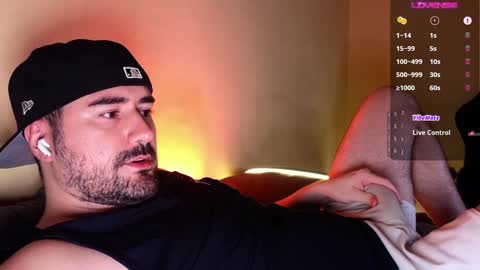 Snapshot of theoravi chatting on December 2, 2024, 2:42 am Theo Ravi online show from December 2, 2024, 2:42 am