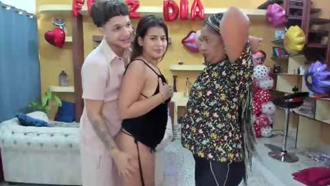 Snapshot of theorderofthephoenix chatting on February 15, 2025, 4:23 pm Sophia Vanessa and The Pepe online show from February 15, 2025, 4:23 pm