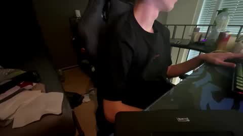 theothede19cm online show from November 8, 2025, 10:26 am