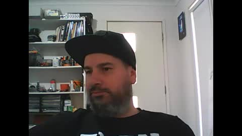 aussiebeard online show from September 29, 2025, 1:33 am