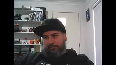 aussiebeard online show from October 1, 2025, 2:17 am