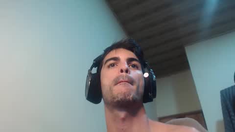 Santiago Enrique online show from February 9, 2025, 4:46 am