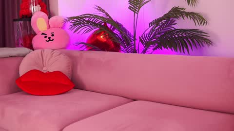 Deea  online show from February 5, 2025, 4:25 pm