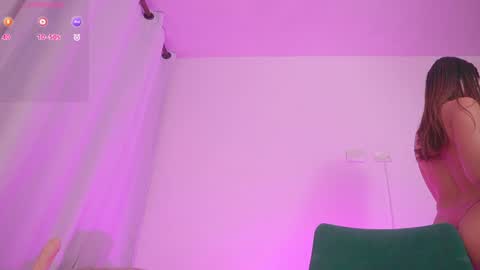 Snapshot of therealpeach_ chatting on January 22, 2025, 5:48 am online show from January 22, 2025, 5:48 am