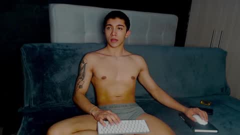 Snapshot of thesaint_xxx chatting on September 9, 2025, 5:07 am thesaint_xxx online show from September 9, 2025, 5:07 am