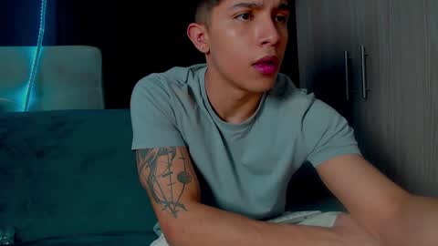 Snapshot of thesaint_xxx chatting on September 27, 2025, 3:22 am thesaint_xxx online show from September 27, 2025, 3:22 am