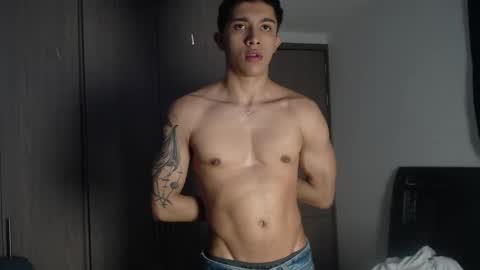 Snapshot of thesaint_xxx chatting on October 18, 2025, 3:09 am thesaint_xxx online show from October 18, 2025, 3:09 am