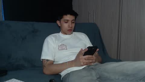 Snapshot of thesaint_xxx chatting on October 20, 2025, 2:34 am thesaint_xxx online show from October 20, 2025, 2:34 am