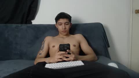 Snapshot of thesaint_xxx chatting on October 27, 2025, 4:38 am thesaint_xxx online show from October 27, 2025, 4:38 am