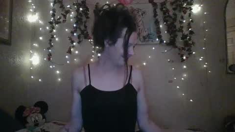 sillymillie0 online show from February 3, 2025, 11:15 pm