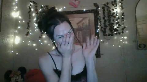 sillymillie0 online show from September 17, 2025, 11:50 pm