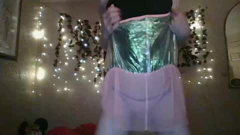 sillymillie0 online show from October 9, 2025, 11:47 pm