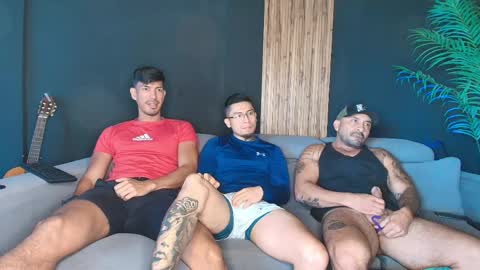 thestraightroom online show from April 1, 2026, 1:41 pm