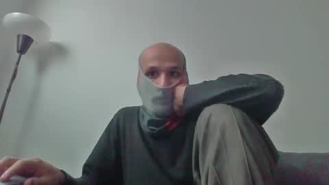 Snapshot of thetubedscarfguy chatting on February 15, 2025, 4:45 pm Scarf guy online show from February 15, 2025, 4:45 pm