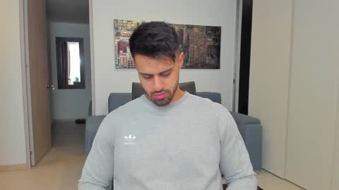 thiago_driussi online show from January 21, 2025, 4:32 am