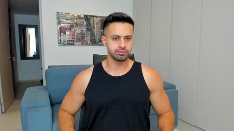 thiago_driussi online show from January 26, 2025, 11:17 am