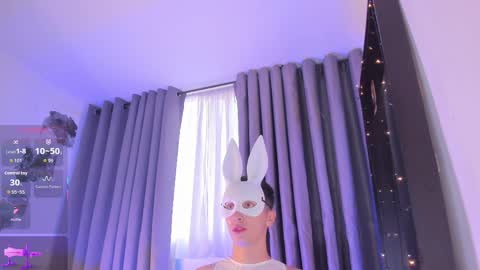 SanThiago online show from October 20, 2025, 9:37 pm