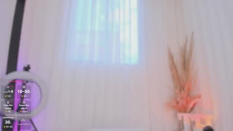 SanThiago online show from April 16, 2026, 5:14 pm