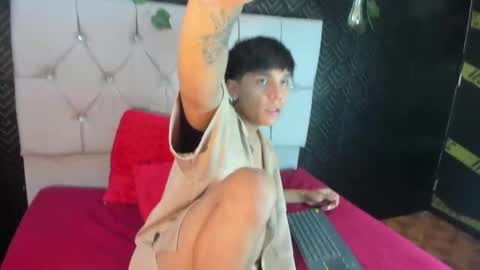 thiago online show from October 17, 2025, 1:03 pm