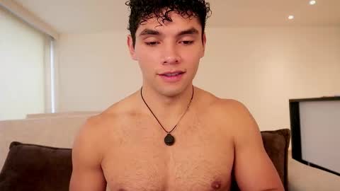 Just Thiago  online show from March 18, 2026, 6:33 pm