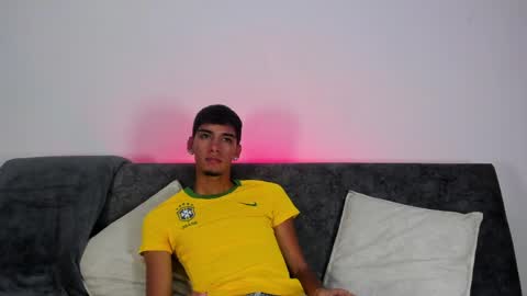 Thiago online show from April 4, 2026, 2:54 am