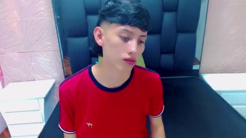 thiago_twink38 online show from December 15, 2025, 5:23 am