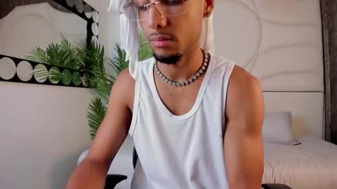 ThiagoFerreti online show from October 15, 2025, 3:39 am