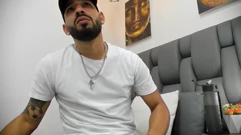 Thia Gomez online show from February 7, 2026, 2:10 pm