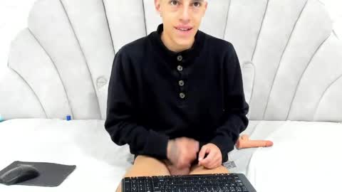 Thiago   online show from April 5, 2026, 1:25 am