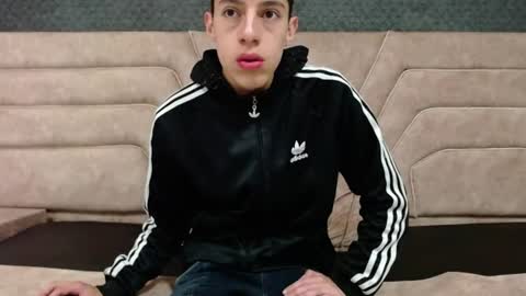 Thiago   online show from June 9, 2026, 1:01 pm