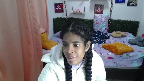 thiana_horny online show from June 6, 2026, 11:59 am