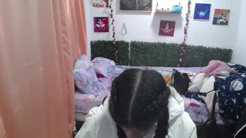 thiana_horny online show from June 10, 2026, 12:26 pm