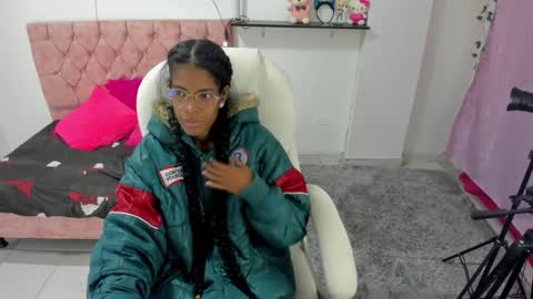 thianahorny online show from December 20, 2025, 11:28 am