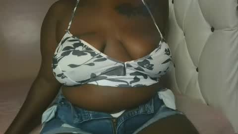 Snapshot of thick_godess chatting on October 15, 2025, 9:31 am thick_godess online show from October 15, 2025, 9:31 am