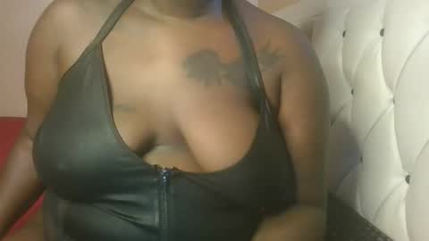 Snapshot of thick_godess chatting on October 21, 2025, 8:15 am thick_godess online show from October 21, 2025, 8:15 am
